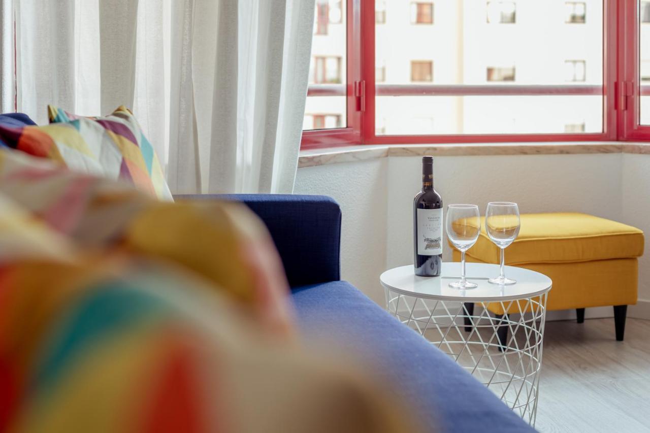 Elegant 3 Bedroom Apt - City Centre - Garage - Metro 리스본 외부 사진