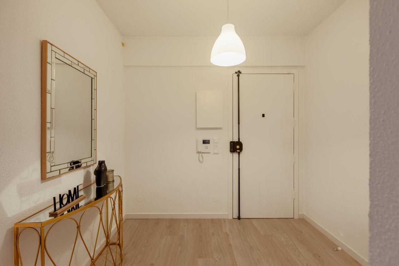 Elegant 3 Bedroom Apt - City Centre - Garage - Metro 리스본 외부 사진