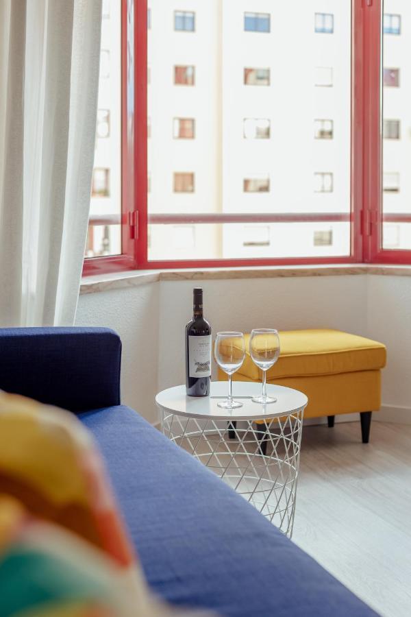 Elegant 3 Bedroom Apt - City Centre - Garage - Metro 리스본 외부 사진