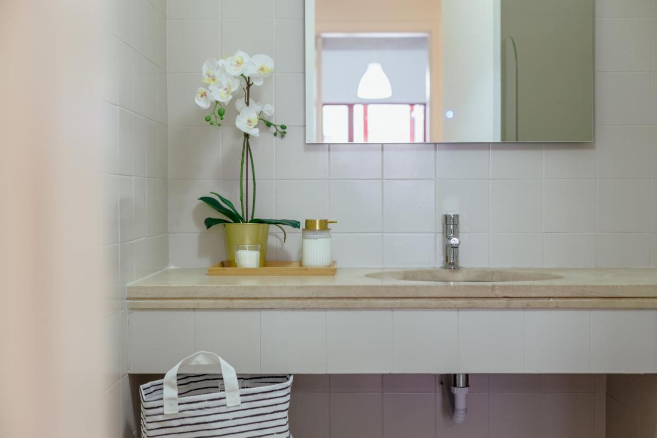Elegant 3 Bedroom Apt - City Centre - Garage - Metro 리스본 외부 사진