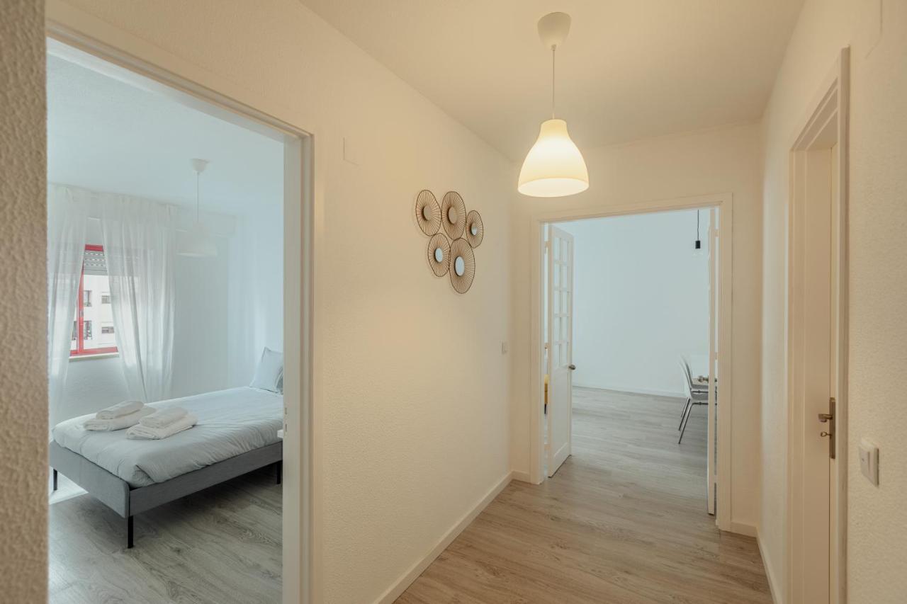 Elegant 3 Bedroom Apt - City Centre - Garage - Metro 리스본 외부 사진