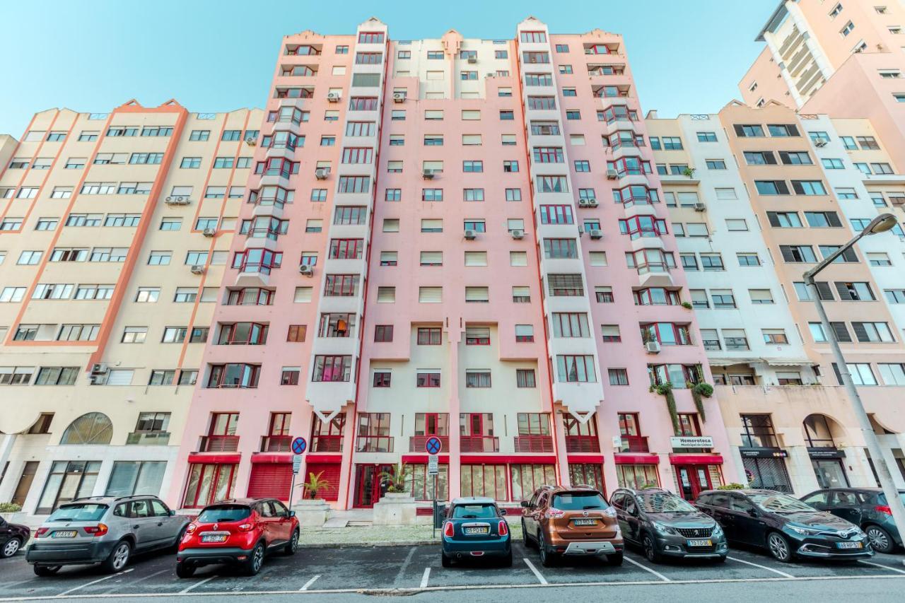 Elegant 3 Bedroom Apt - City Centre - Garage - Metro 리스본 외부 사진